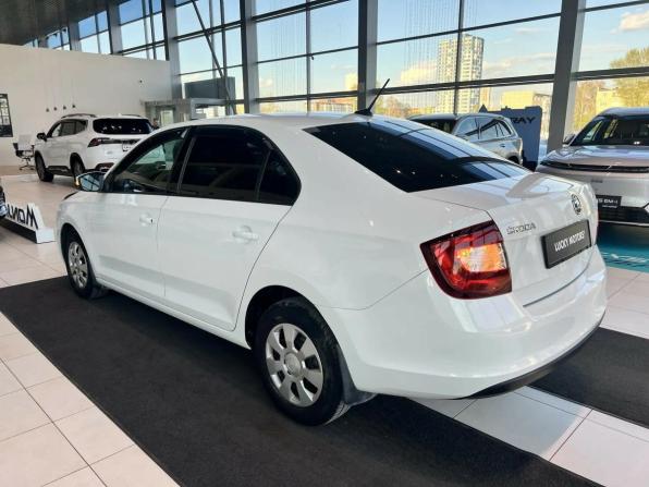 Skoda Rapid I Рестайлинг с пробегом 2018 года, цена 1 395 000 рублей, 56522 км, лифтбек, Автокод Объявления