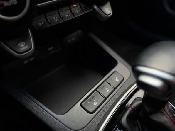 Kia Rio IV Рестайлинг с пробегом 2020 года, цена 1 649 000 рублей, 76983 км, седан, Автокод Объявления