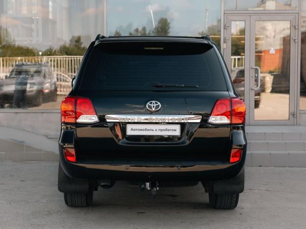 Toyota Land Cruiser 200 Series Рестайлинг 1 с пробегом 2012 года, цена 3 530 000 рублей, 271390 км, внедорожник, Автокод Объявления