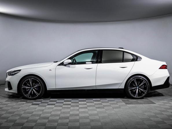 BMW 5 серии VIII (G60/G61/G68) с пробегом 2024 года, цена 8 490 000 рублей, 9137 км, седан, Автокод Объявления