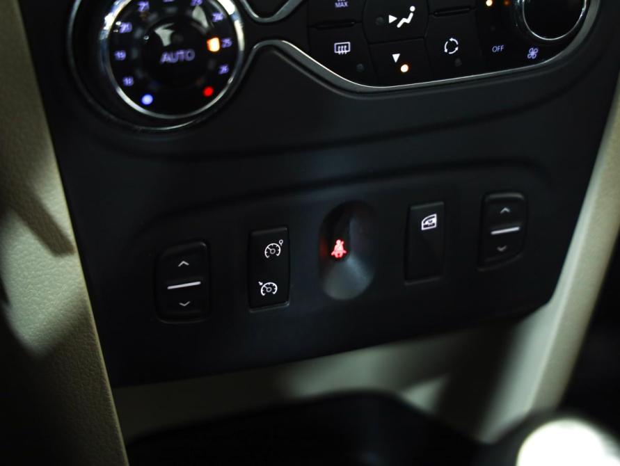 Renault Logan II Санкт-Петербург  - изображение 16