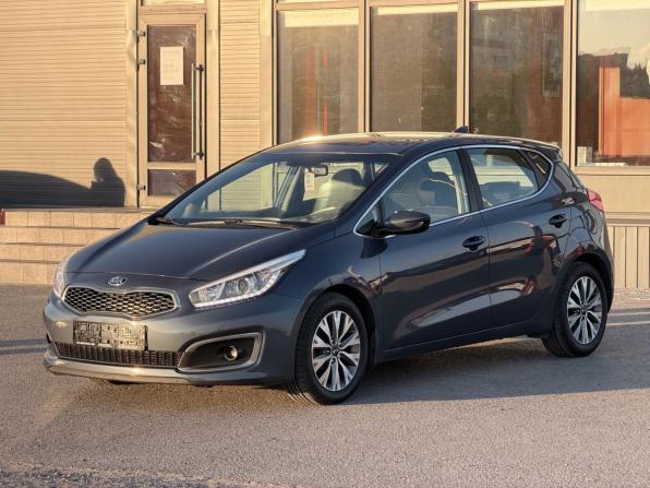 Kia Ceed II Рестайлинг с пробегом 2017 года, цена 1 230 000 рублей, 125300 км, хэтчбек, Автокод Объявления