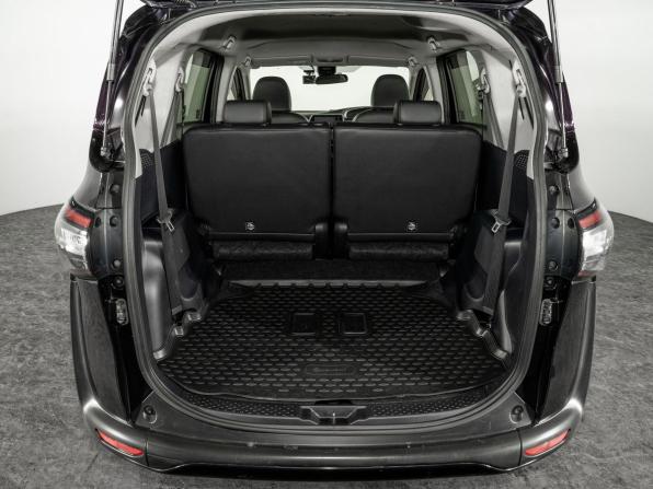 Toyota Sienta II с пробегом 2018 года, цена 1 549 500 рублей, 47000 км, компактвэн, Автокод Объявления