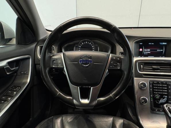 Volvo S60 II Рестайлинг с пробегом 2016 года, цена 1 599 000 рублей, 224229 км, седан, Автокод Объявления