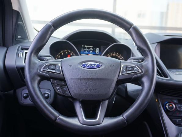 Ford Kuga II Рестайлинг с пробегом 2017 года, цена 1 405 000 рублей, 178646 км, внедорожник, Автокод Объявления