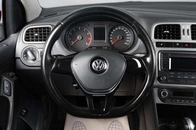 Volkswagen Polo V Рестайлинг с пробегом 2016 года, цена 989 000 рублей, 128948 км, седан, Автокод Объявления