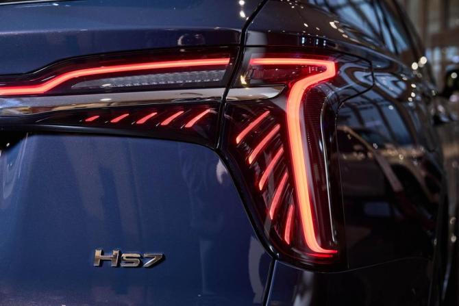 Новый Hongqi HS7 II 2025 года, цена 5 200 000 рублей, внедорожник, Автокод Объявления
