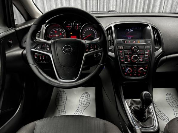 Opel Astra J с пробегом 2012 года, цена 600 000 рублей, 184954 км, хэтчбек, Автокод Объявления