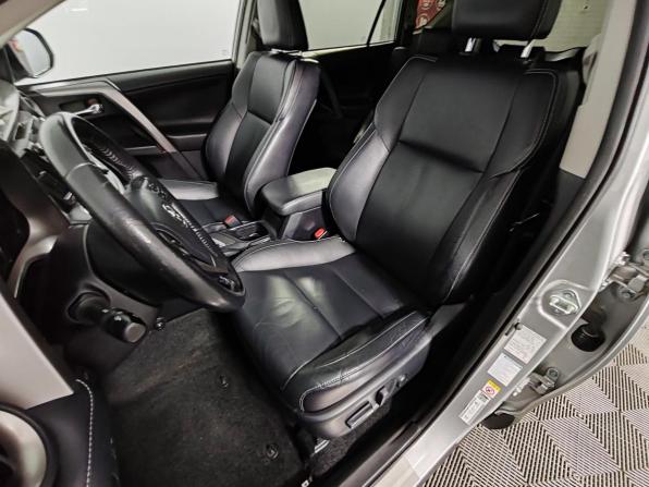Toyota RAV4 IV (XA40) Рестайлинг с пробегом 2019 года, цена 2 199 000 рублей, 215554 км, внедорожник, Автокод Объявления