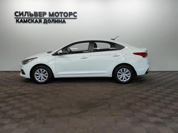 Hyundai Solaris II с пробегом 2017 года, цена 1 380 000 рублей, 37222 км, седан, Автокод Объявления