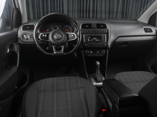 Volkswagen Polo V Рестайлинг с пробегом 2018 года, цена 1 199 000 рублей, 161458 км, седан, Автокод Объявления