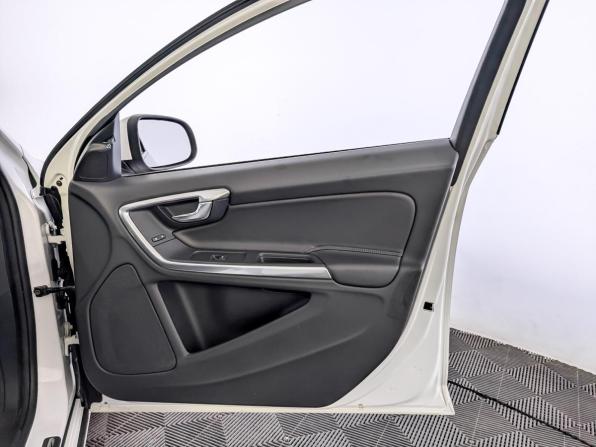 Volvo S60 II Рестайлинг с пробегом 2017 года, цена 2 060 000 рублей, 61101 км, седан, Автокод Объявления