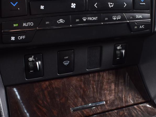 Toyota Camry VII (XV50) Рестайлинг с пробегом 2016 года, цена 2 259 995 рублей, 124098 км, седан, Автокод Объявления