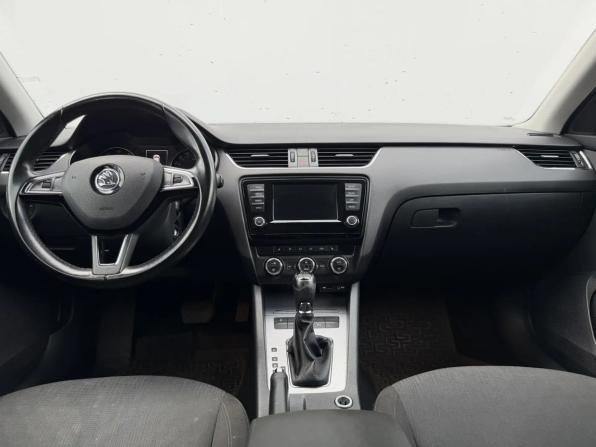 Skoda Octavia III (A7) с пробегом 2016 года, цена 1 585 000 рублей, 112778 км, лифтбек, Автокод Объявления