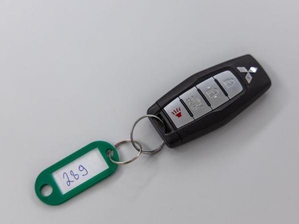 Mitsubishi Outlander IV с пробегом 2022 года, цена 3 048 000 рублей, 97847 км, внедорожник, Автокод Объявления