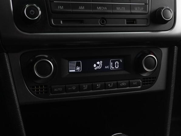 Volkswagen Polo V Рестайлинг с пробегом 2016 года, цена 1 079 000 рублей, 174717 км, седан, Автокод Объявления