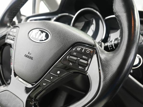 Kia Ceed II Рестайлинг с пробегом 2016 года, цена 1 319 900 рублей, 99209 км, универсал, Автокод Объявления