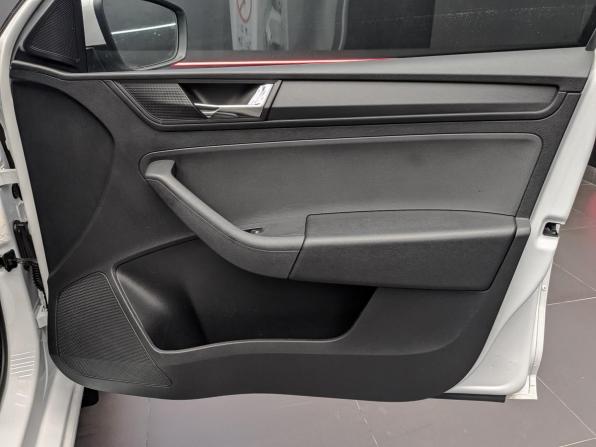 Skoda Rapid II с пробегом 2021 года, цена 1 350 000 рублей, 146966 км, лифтбек, Автокод Объявления