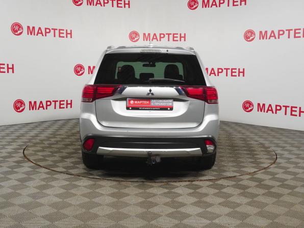 Mitsubishi Outlander III Рестайлинг 2 с пробегом 2017 года, цена 1 798 000 рублей, 190313 км, внедорожник, Автокод Объявления