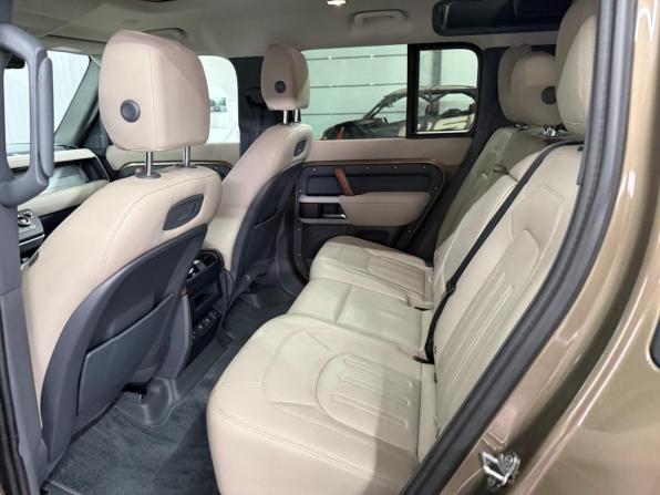 Land Rover Defender II с пробегом 2021 года, цена 5 097 000 рублей, 58013 км, внедорожник, Автокод Объявления