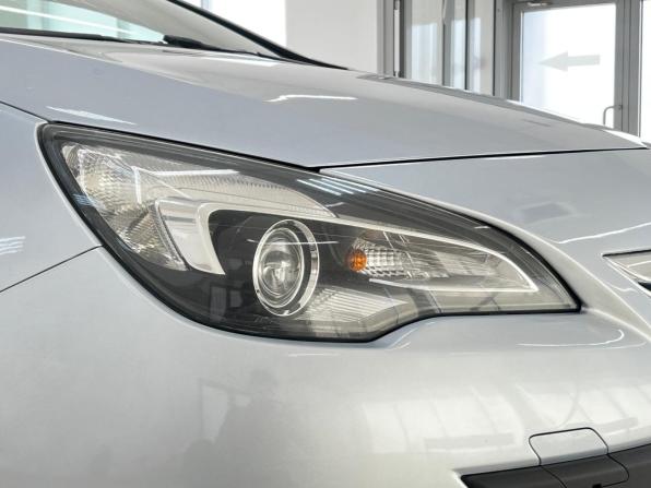 Opel Astra J Рестайлинг с пробегом 2014 года, цена 910 000 рублей, 151300 км, хэтчбек, Автокод Объявления