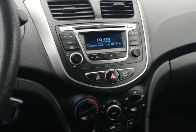 Hyundai Solaris I Рестайлинг с пробегом 2015 года, цена 1 020 000 рублей, 112000 км, хэтчбек, Автокод Объявления