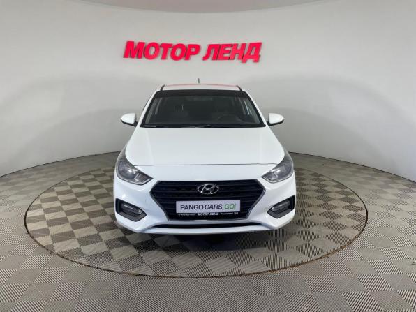 Hyundai Solaris II с пробегом 2019 года, цена 940 000 рублей, 202256 км, седан, Автокод Объявления