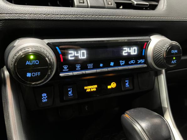 Toyota RAV4 V (XA50) с пробегом 2021 года, цена 3 449 000 рублей, 99857 км, внедорожник, Автокод Объявления