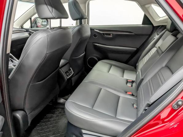 Lexus NX I с пробегом 2016 года, цена 2 990 000 рублей, 68441 км, внедорожник, Автокод Объявления