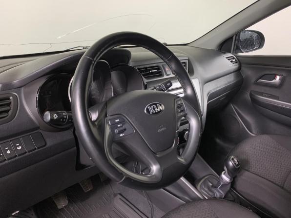 Kia Rio III Рестайлинг с пробегом 2016 года, цена 955 000 рублей, 64540 км, седан, Автокод Объявления