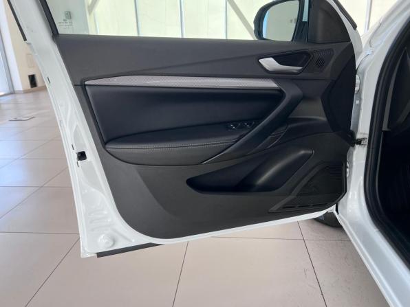 Lada (ВАЗ) Vesta I Рестайлинг (NG) с пробегом 2024 года, цена 1 199 000 рублей, 45490 км, универсал, Автокод Объявления