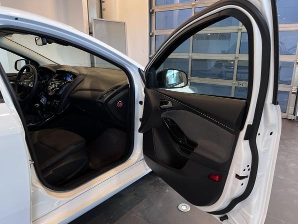 Ford Focus III с пробегом 2011 года, цена 593 000 рублей, 223387 км, хэтчбек, Автокод Объявления
