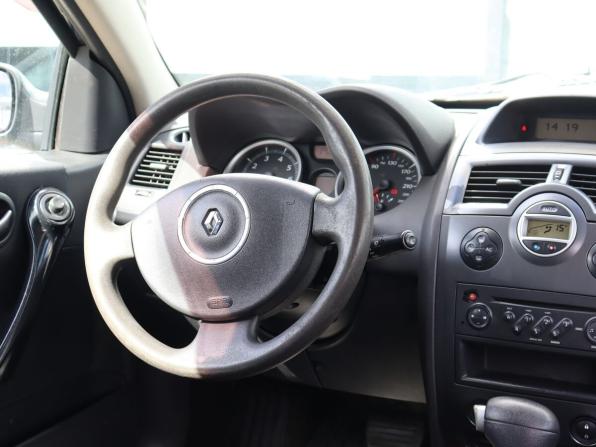 Renault Megane II Рестайлинг с пробегом 2007 года, цена 389 000 рублей, 222110 км, седан, Автокод Объявления