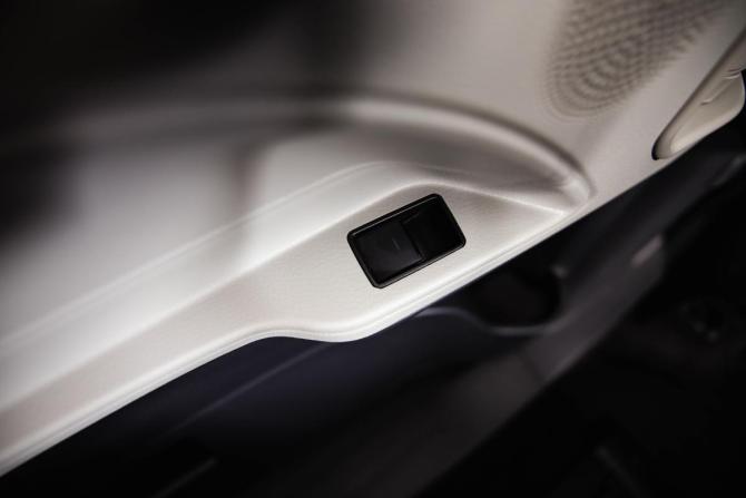 Toyota Sienna IV с пробегом 2021 года, цена 4 299 000 рублей, 5000 км, минивэн, Автокод Объявления