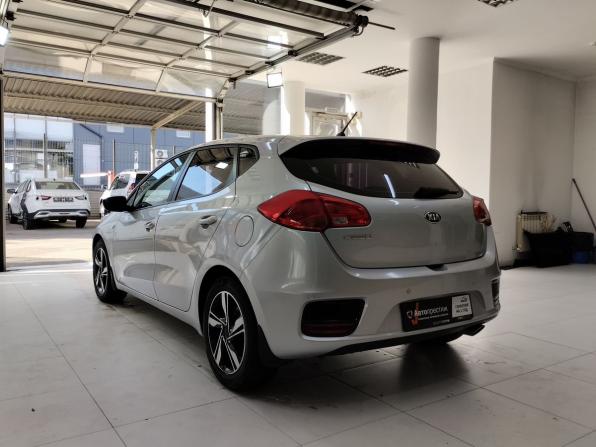 Kia Ceed II Рестайлинг с пробегом 2015 года, цена 970 000 рублей, 96590 км, хэтчбек, Автокод Объявления