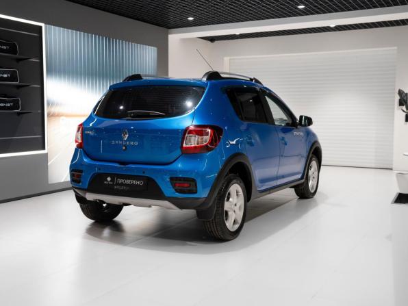 Renault Sandero II с пробегом 2018 года, цена 995 000 рублей, 101981 км, хэтчбек, Автокод Объявления