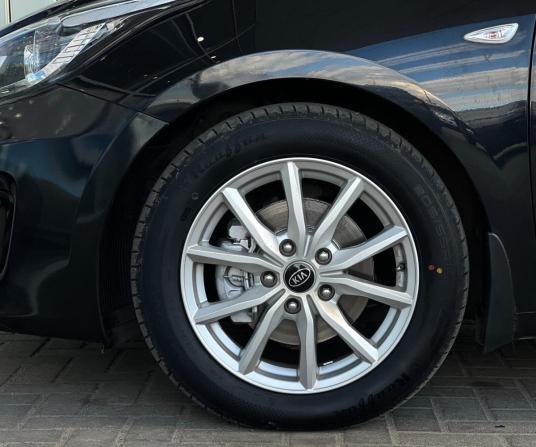 Kia Ceed II Рестайлинг с пробегом 2017 года, цена 1 199 000 рублей, 88726 км, хэтчбек, Автокод Объявления