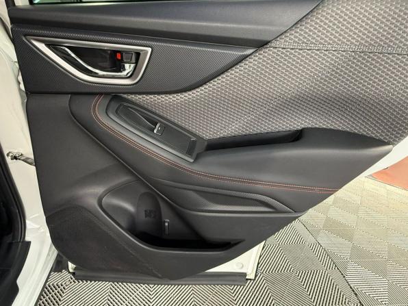 Subaru Forester V с пробегом 2021 года, цена 3 600 000 рублей, 68000 км, внедорожник, Автокод Объявления