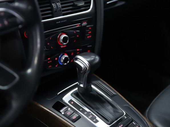 Audi A4 IV (B8) Рестайлинг с пробегом 2015 года, цена 1 090 000 рублей, 281765 км, седан, Автокод Объявления