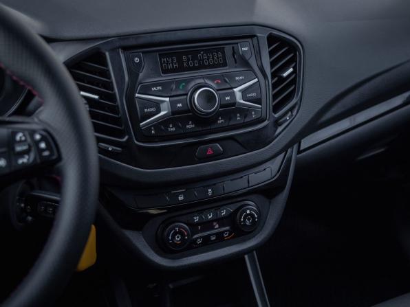 Lada (ВАЗ) Vesta I с пробегом 2021 года, цена 880 000 рублей, 203000 км, универсал, Автокод Объявления