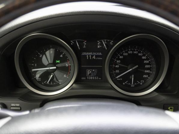 Toyota Land Cruiser 200 Series Рестайлинг 1 с пробегом 2013 года, цена 4 649 000 рублей, 108930 км, внедорожник, Автокод Объявления