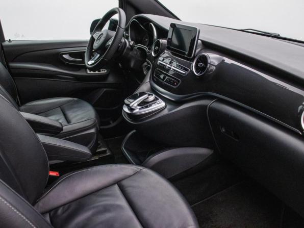 Mercedes-Benz V-Класс III (W447) Рестайлинг с пробегом 2019 года, цена 3 630 000 рублей, 240635 км, минивэн, Автокод Объявления