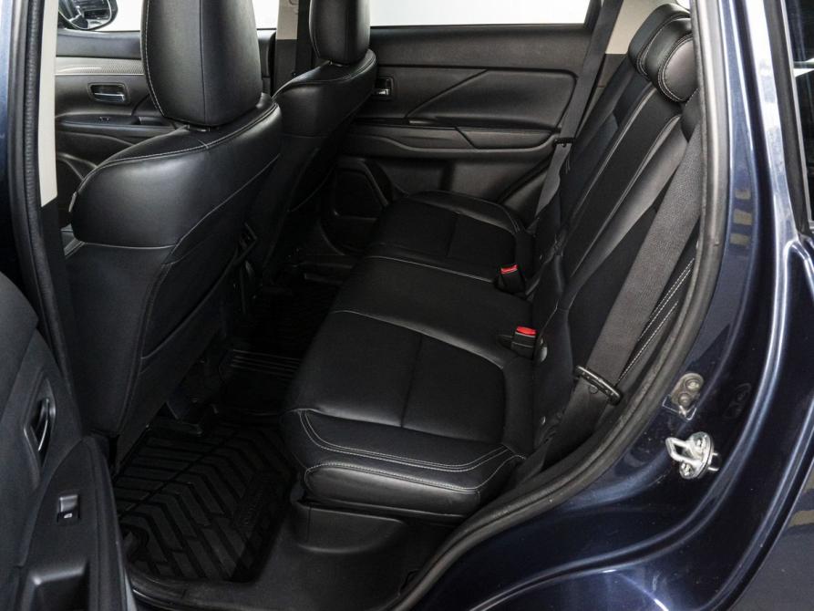 Mitsubishi Outlander III Рестайлинг 3 Тюмень  - изображение 15