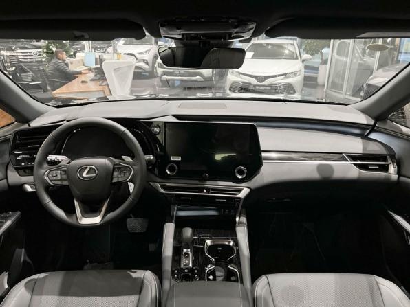 Lexus RX V с пробегом 2025 года, цена 7 875 000 рублей, 20 км, внедорожник, Автокод Объявления