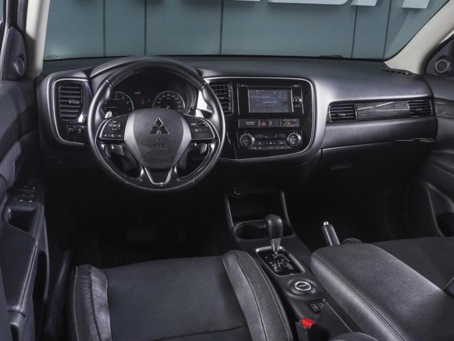 Mitsubishi Outlander III Рестайлинг 2 Ростов-на-Дону  - изображение 6