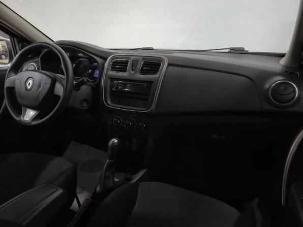 Renault Logan II с пробегом 2015 года, цена 715 000 рублей, 133191 км, седан, Автокод Объявления