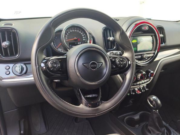 Mini Countryman II с пробегом 2018 года, цена 2 699 000 рублей, 121706 км, внедорожник, Автокод Объявления
