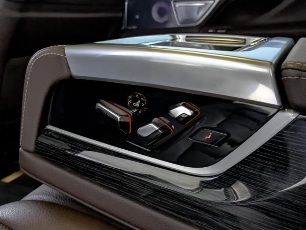 BMW 7 серии VI (G11/G12) Рестайлинг с пробегом 2019 года, цена 6 550 000 рублей, 93816 км, седан, Автокод Объявления