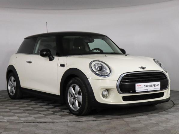 Mini Hatch III (F55/F56) с пробегом 2017 года, цена 1 650 000 рублей, 71850 км, хэтчбек, Автокод Объявления