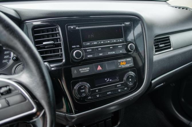 Mitsubishi Outlander III Рестайлинг 2 с пробегом 2017 года, цена 1 628 000 рублей, 190000 км, внедорожник, Автокод Объявления
